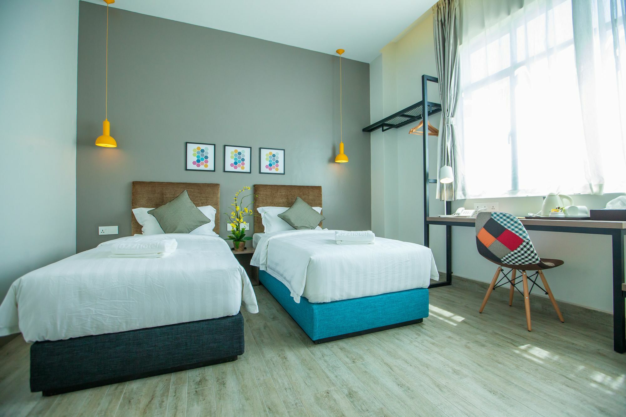 Bzz Hotel Skudai Bagian luar foto