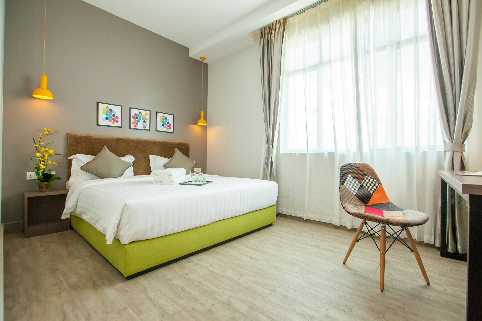 Bzz Hotel Skudai Bagian luar foto